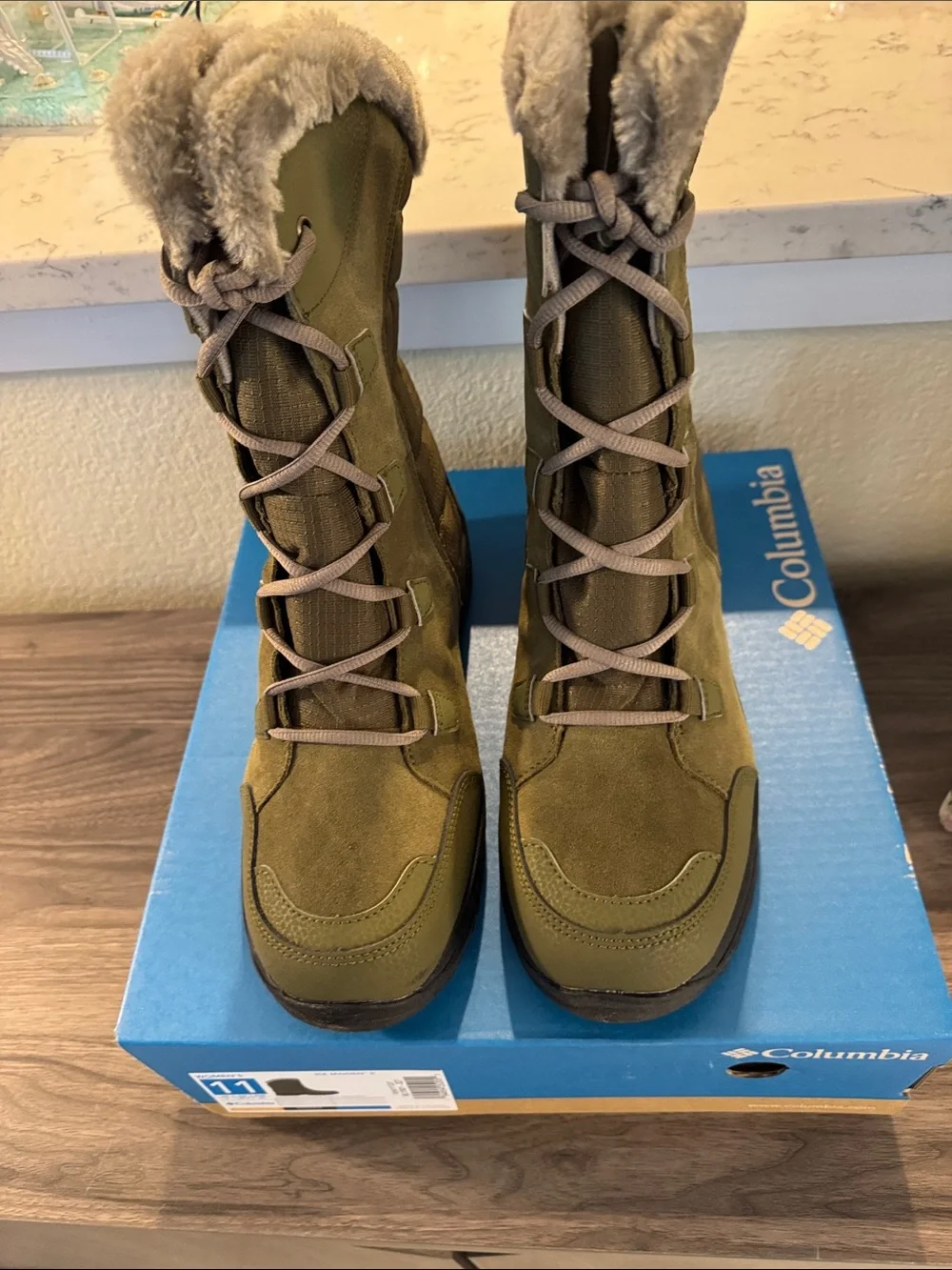 Columbia Olive Green Lace-Up Winter Boots with Faux Fur Collar, Womens 11